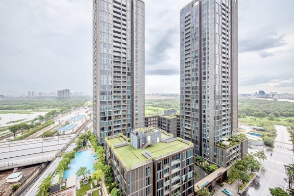 For Sale: 2-Bedroom Tilia Empire City | View of Empire City 88-Story Building